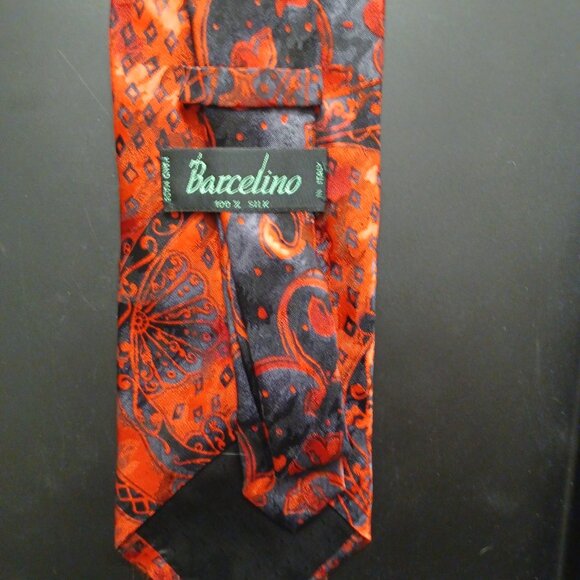 Vintage Italian Silk Tie - Picture 2 of 2